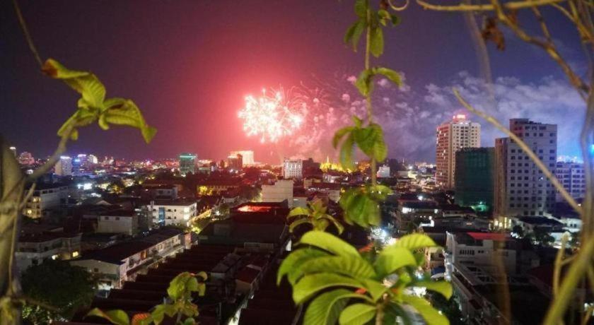 Essence Hotel&Apartment Phnom Penh Exterior foto