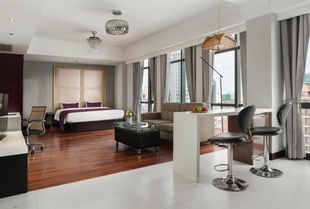 Essence Hotel&Apartment Phnom Penh Exterior foto